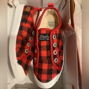 Brand new Blowfish kids tennis shoe size 3 girls
